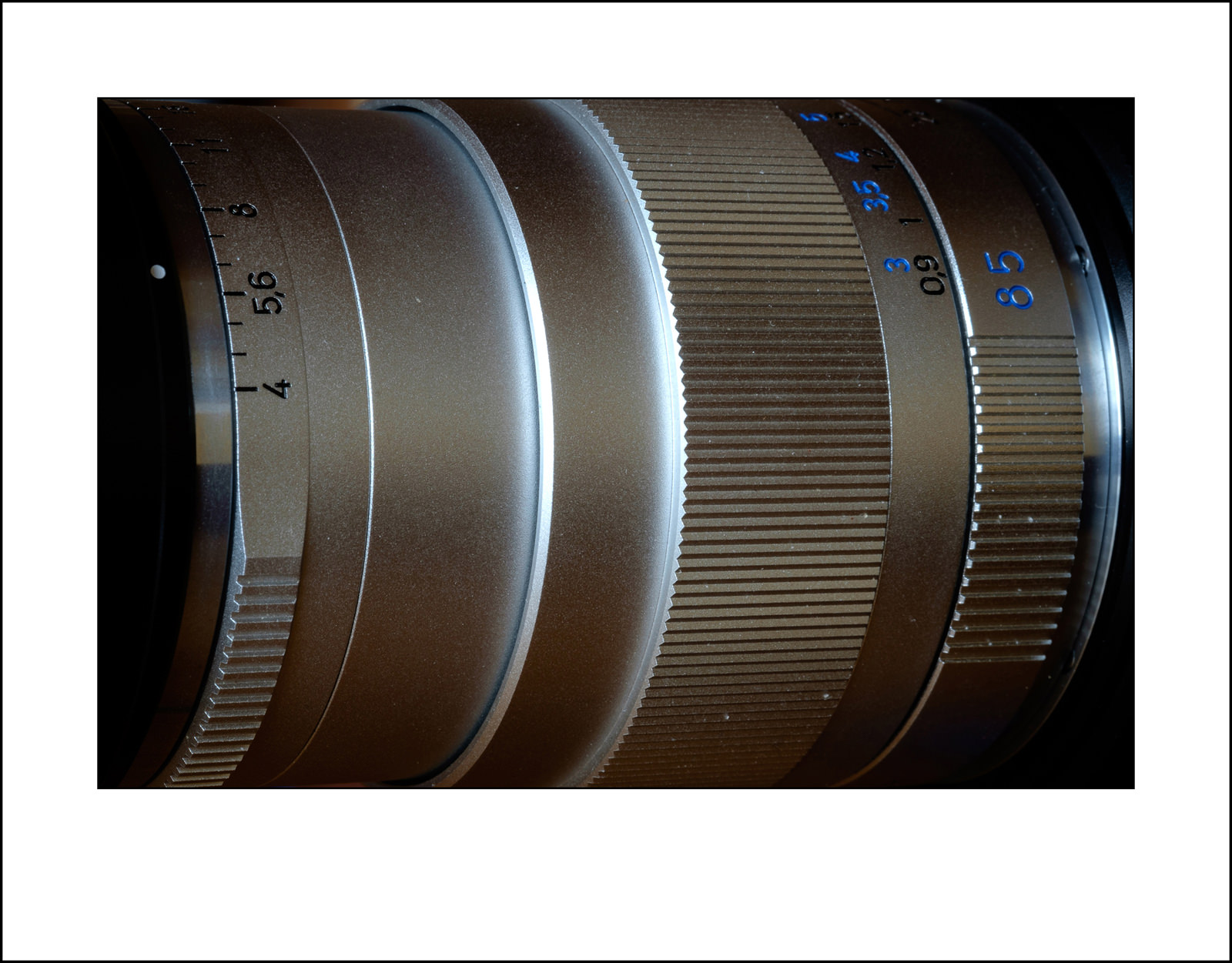 Sony A7R - Zeiss Tessar 85mm f4 ZM lens