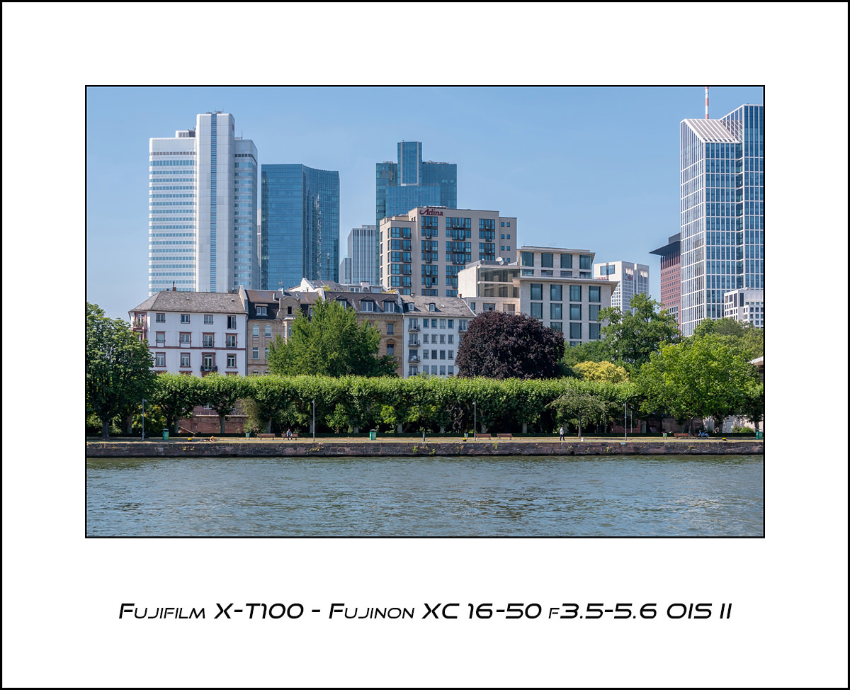 Fujifilm X-T100 - Fujinon XC 16-50 f3.5-5.6 OIS II